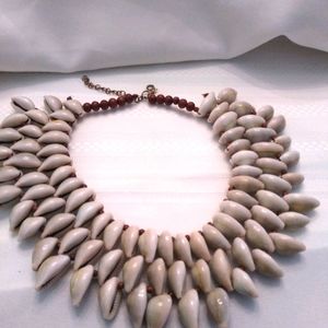 shell choker h&m
